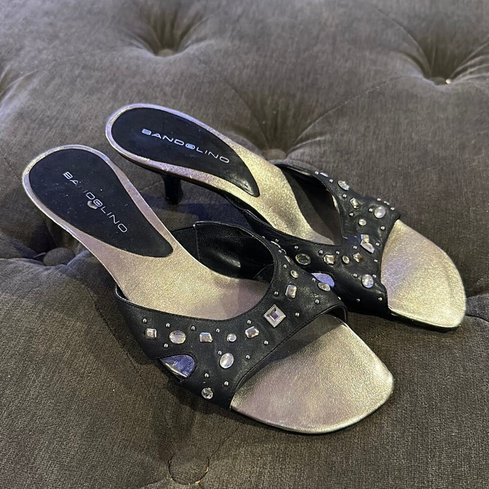Bandolino Crystal Silver Studs Leather Kitten Heel Sandal Size 8
